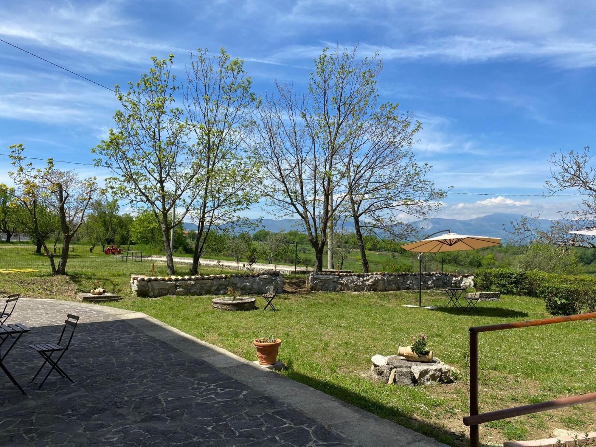 Bed&Breakfast La Ginestra Abbateggio Exterior foto
